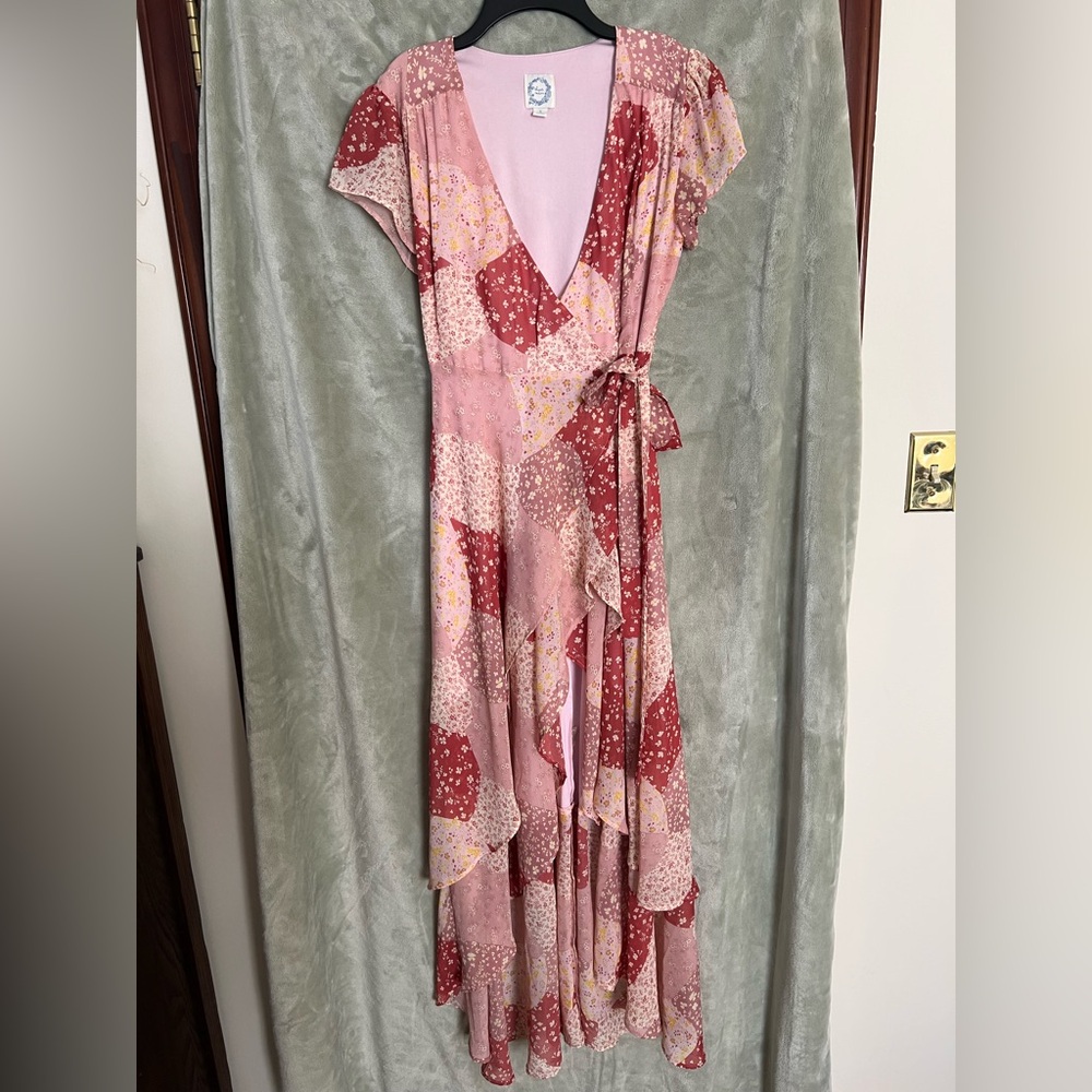 Pink floral wrap dress 🌸